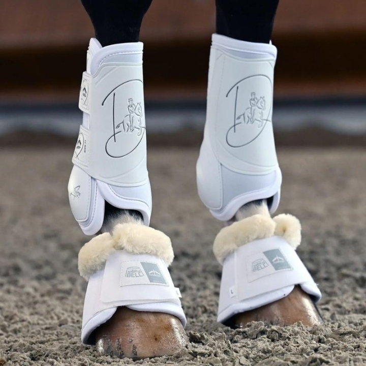 Ochraniacze ujeżdżeniowe Absolute Front Velcro Białe w grupie Sprzęt dla konia / Ochrona nóg / Ochraniacze ujeżdżeniowe i treningowe przy Equinest (21020192Vi_r)