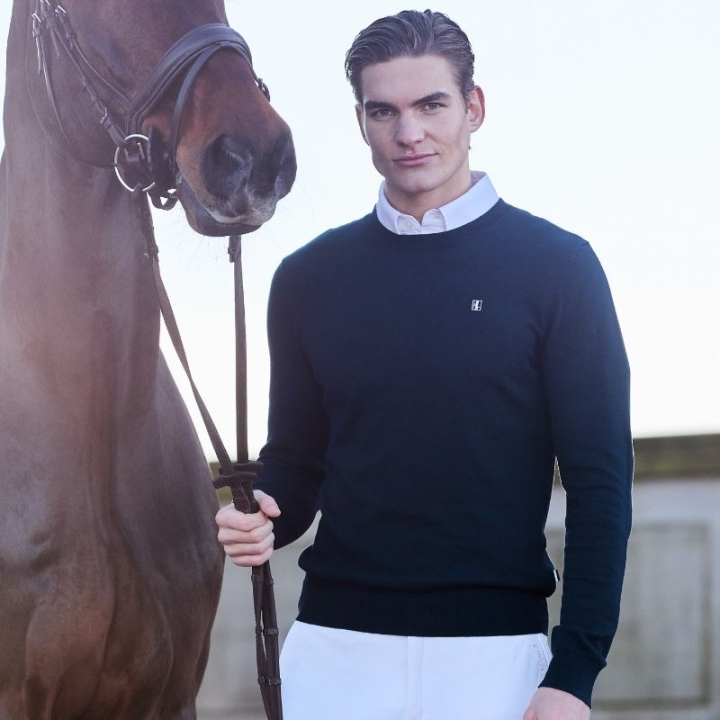 Sweter Classic Mens O-Neck Pullover Granatowy w grupie Odzież jeździecka / Swetry i Bluzy przy Equinest (3118660201011NA_r)