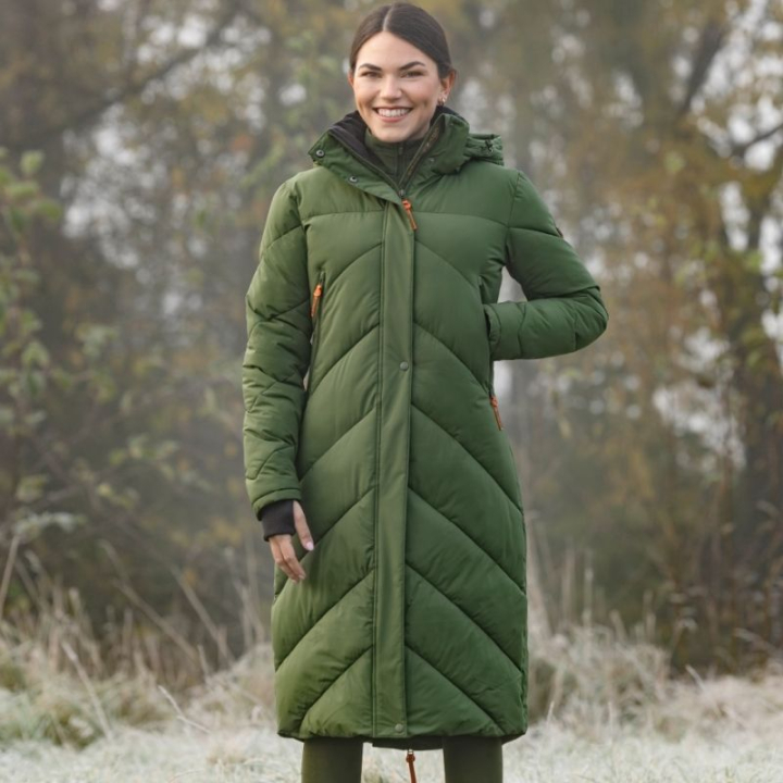 Płaszcz jeździecki Winter Zielony w grupie Odzież jeździecka / Płaszcze i kurtki / Płaszcze jeździeckie przy Equinest (3232518GN_r)