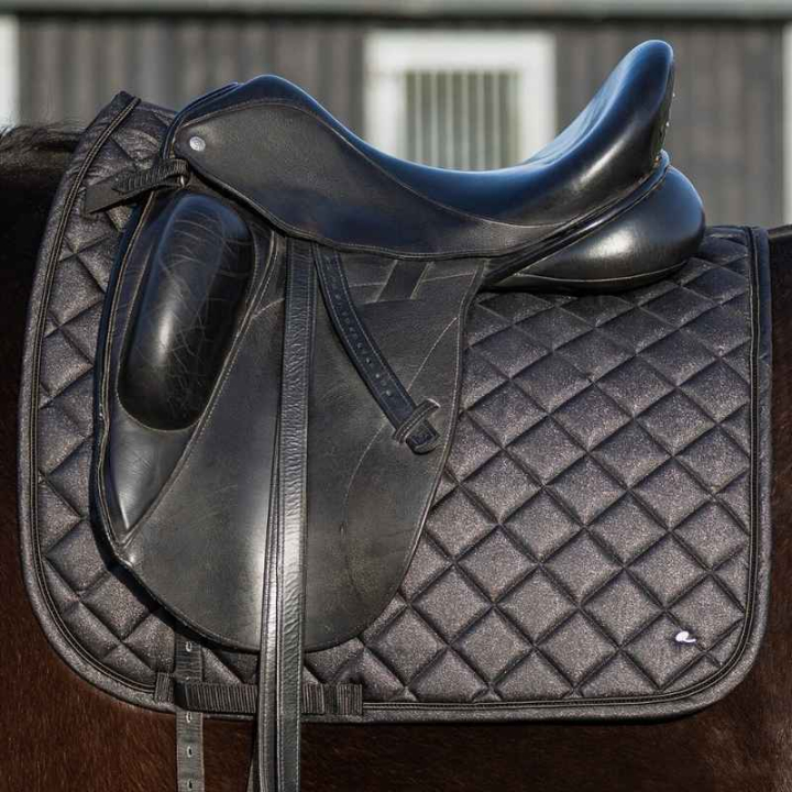 Czaprak ujeżdżeniowy Glitter Collection Czarny w grupie Sprzęt dla konia / Czapraki / Czapraki ujeżdżeniowe przy Equinest (3258ZWD3BA_r)
