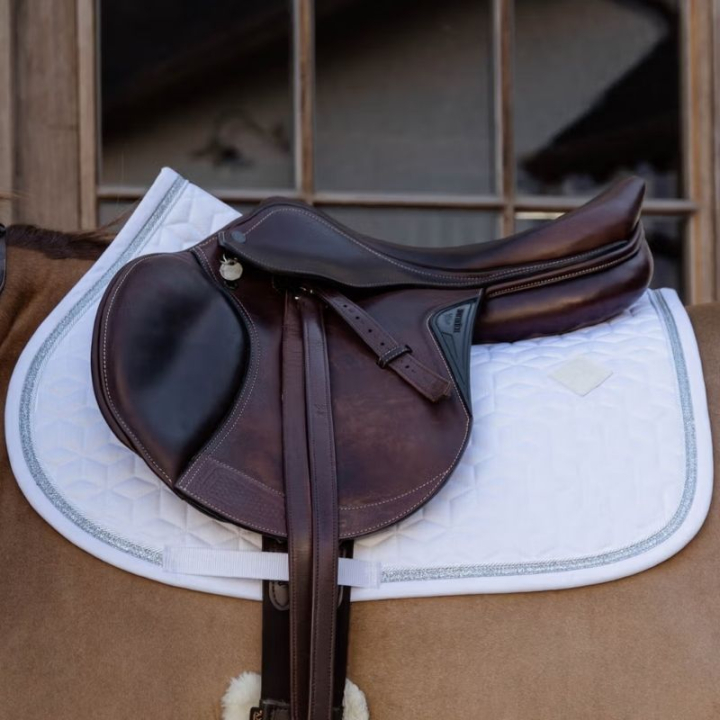 Czaprak Glitter Rope Biało/Biały w grupie Sprzęt dla konia / Czapraki / Czapraki skokowe i wszechstronne przy Equinest (425840202SJWHWH_r)