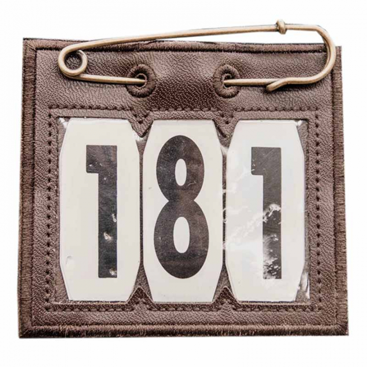 Numer startowy PVC Safety Pin Brązowy w grupie Sprzęt dla konia / Akcesoria dla konia / Numery startowe przy Equinest (42682053BR)