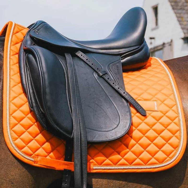 Czaprak ujeżdżeniowy Diamond Rope Pomarańczowy w grupie Sprzęt dla konia / Czapraki / Czapraki ujeżdżeniowe przy Equinest (4272445DROR_r)