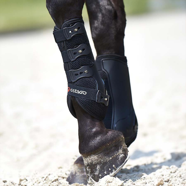 Ochraniacze treningowe FIR-Tech Czarne w grupie Sprzęt dla konia / Ochrona nóg / Ochraniacze ujeżdżeniowe i treningowe przy Equinest (50042001BA)