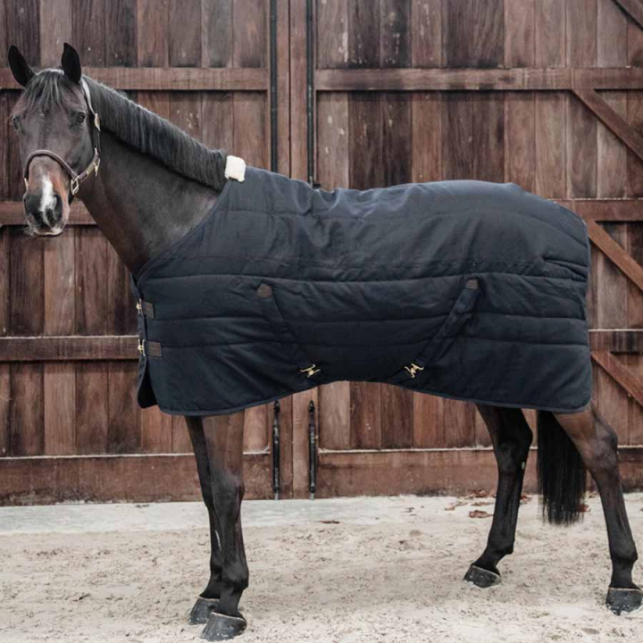 Derka stajenna Classic 100g Czarna w grupie Derki dla koni / Derki stajenne przy Equinest (52164BA_r)