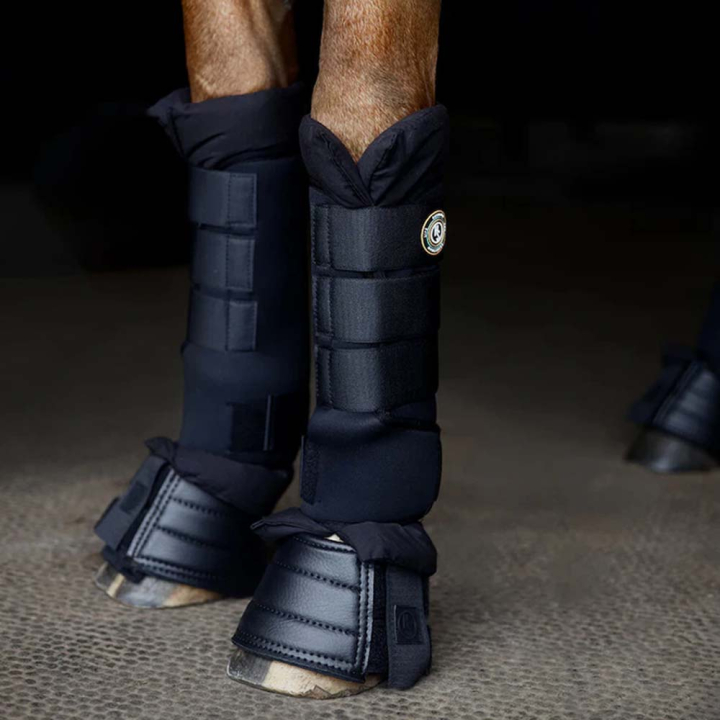 Ochraniacze stajenne HS Czarne w grupie Sprzęt dla konia / Ochrona nóg / Ochraniacze transportowe i stajenne przy Equinest (76600740BA_r)