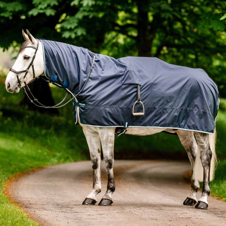 Derka treningowa przeciwdeszczowa Newmarket Witney Granatowa w grupie Derki dla koni / Derki treningowe przy Equinest (AEHRSFVRKWNA_r)