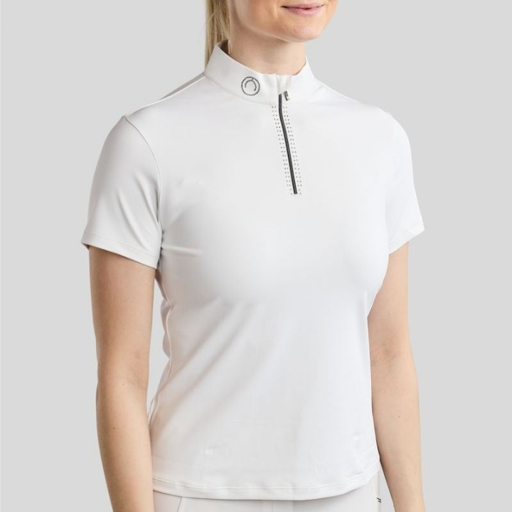 Top konkursowy MoMaddy Short Sleeve Gun Metal Crystals Biały w grupie Odzież jeździecka / Bluzki i koszulki / Koszulki konkursowe przy Equinest (CT26731LWH_r)