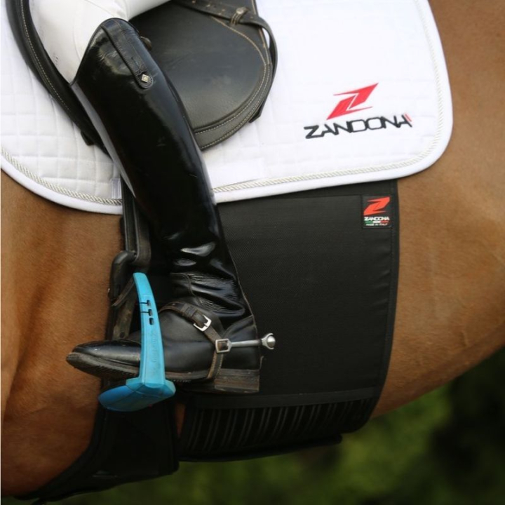 Pas chroniący przed otarciami Superior Chafe Guard EVO Czarny w grupie Sprzęt dla konia / Pasy chroniące przez otarciami przy Equinest (E275100SBKBA_r)