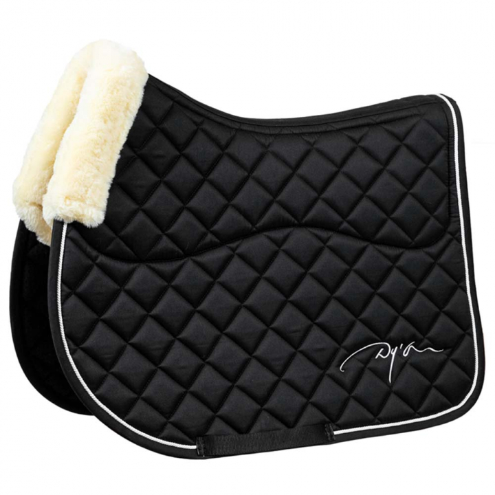 Czaprak Skin Friendly Vegan Sheepskin Czarny w grupie Sprzęt dla konia / Czapraki / Czapraki skokowe i wszechstronne przy Equinest (HO22LBLFBA_r)