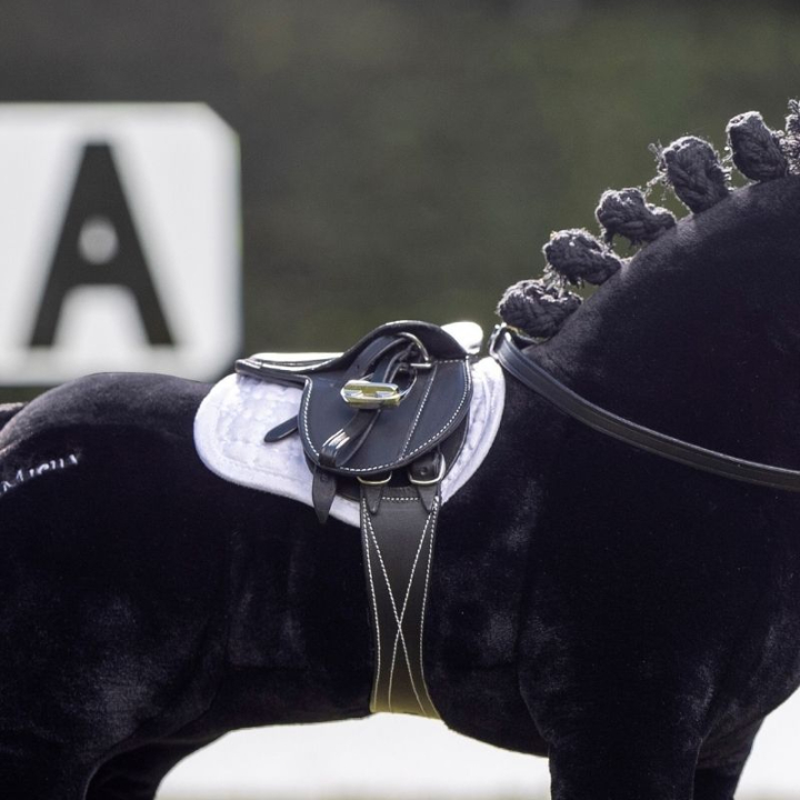 Siodło Toy Pony Czarne w grupie Konie na kiju & Konie zabawkowe / Akcesoria do koni zabawkowych przy Equinest (IT021010BA)