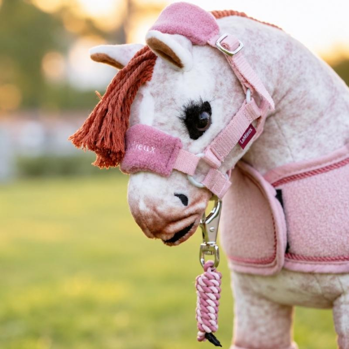 Kantar i uwiąz Toy Pony Vogue Jasny Róż w grupie Konie na kiju & Konie zabawkowe / Akcesoria do koni zabawkowych przy Equinest (IT063030LPI)