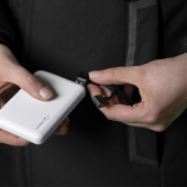 Kurtka jeździecka Elegant z elementami grzewczymi i Power Bankiem Czarna Kurtka jeździecka Elegant z elementami grzewczymi i Power Bankiem Czarna