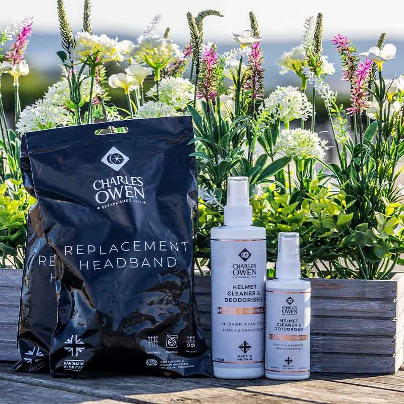 Środek do czyszczenia kasku i dezodorant 2-w-1