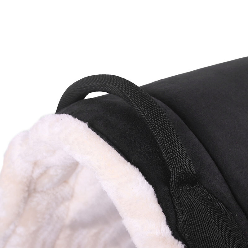 Pad do jazdy na oklep Fauxfur czarny