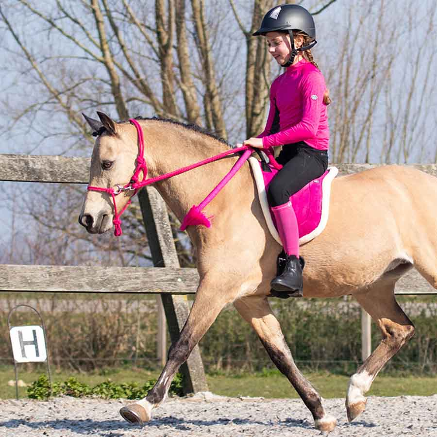 Pad do jazdy na oklep Fauxfur Różowy