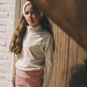 Top treningowy Dziecko/Junior Girl Madrid Long Sleeve Beżowy Top treningowy Dziecko/Junior Girl Madrid Long Sleeve Beżowy