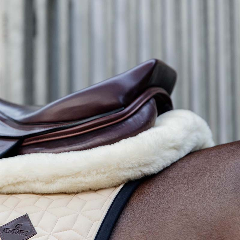 Pad pod siodło Sheepskin Impact Equalizer Czarny