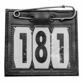 Numer startowy PVC Safety Pin Czarny Numer startowy PVC Safety Pin Czarny