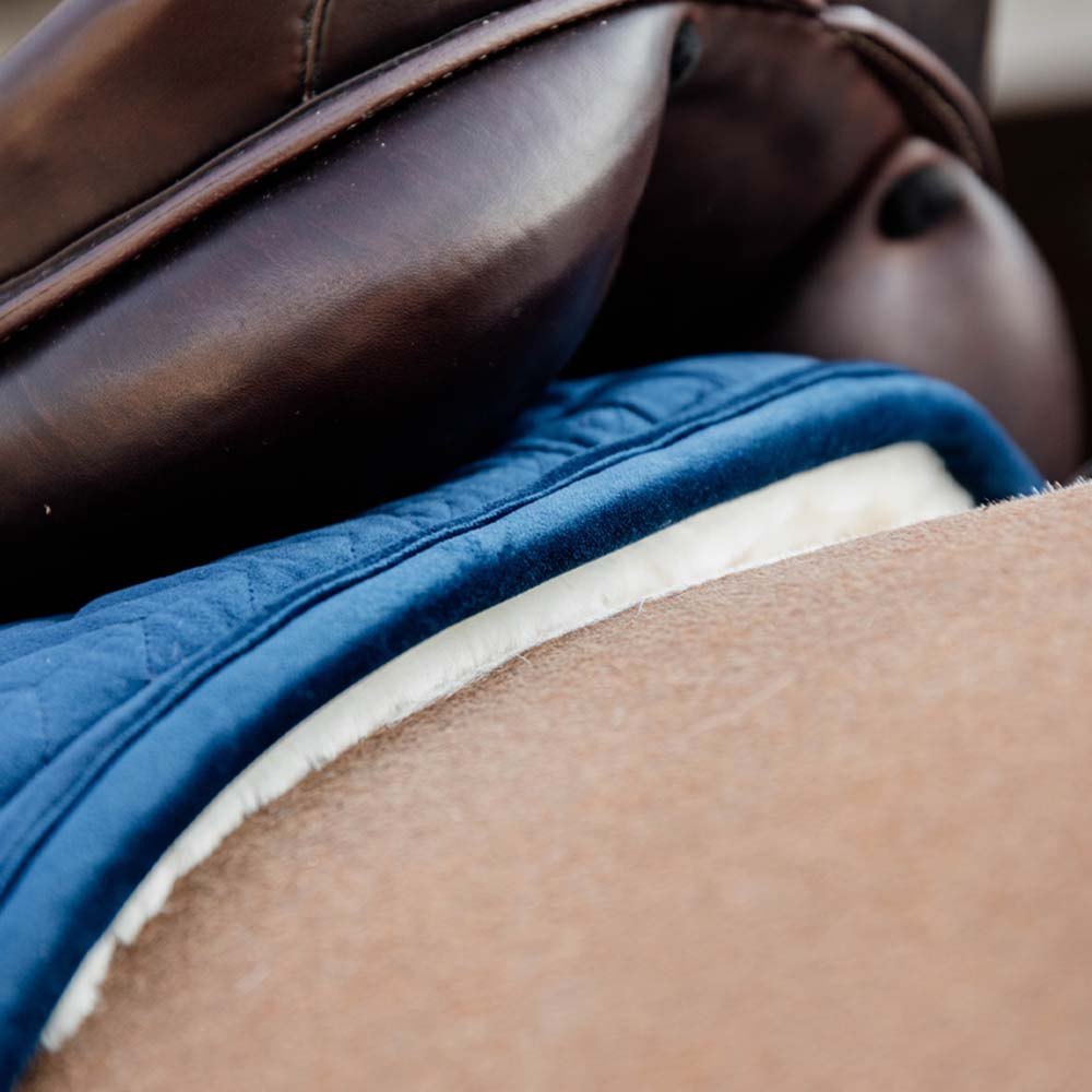 Czaprak ujeżdżeniowy Skin Friendly Velvet Granatowy