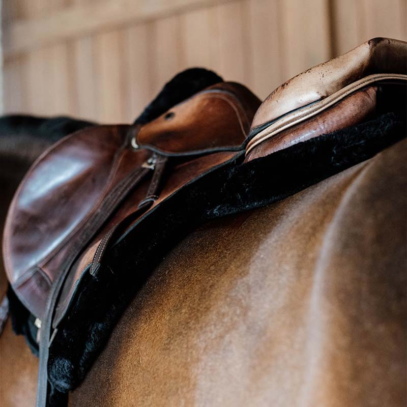 Czaprak islandzki Hunter Vegan Sheepskin Czarny