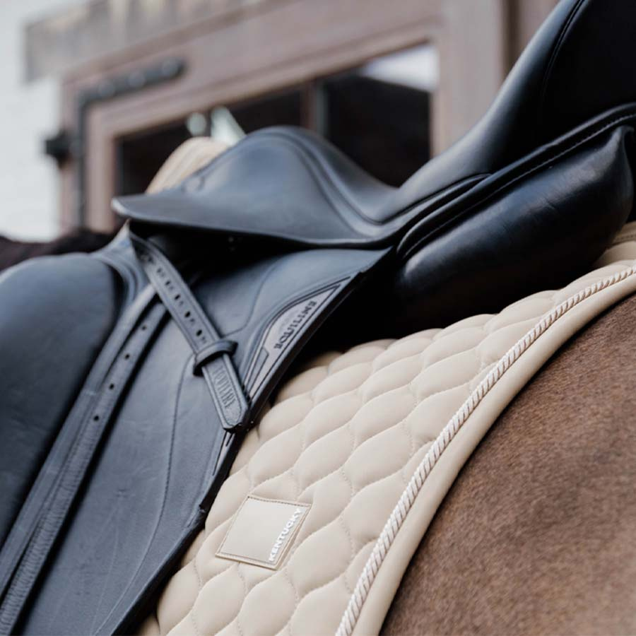 Czaprak ujeżdżeniowy Onion Quilt Rubber Logo Beżowy