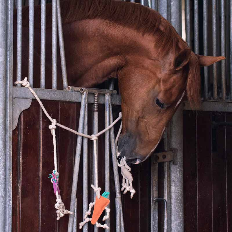 Zabawka Box Hanger zamszowa