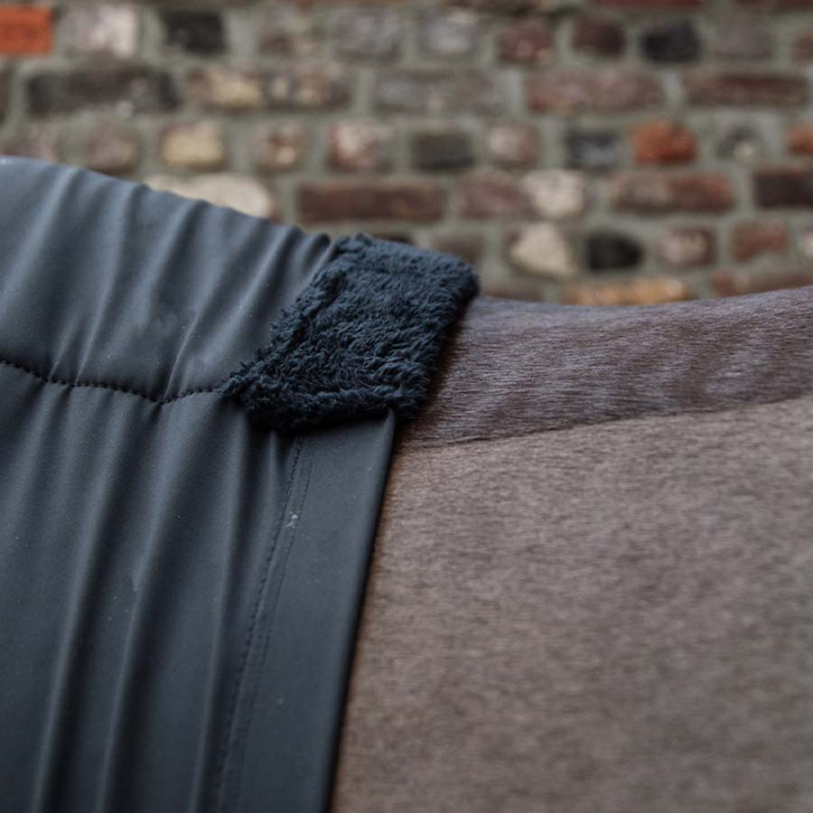 Ochraniacz na łopatki Fauxfur Czarny