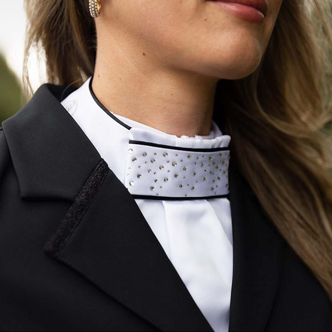 Muszka Leon Biało/Czarna