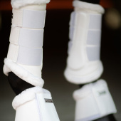 Ochraniacze treningowe ES Faux Fur White Silver Ochraniacze treningowe ES Faux Fur White Silver