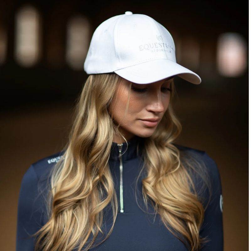 Czapka z daszkiem ES White