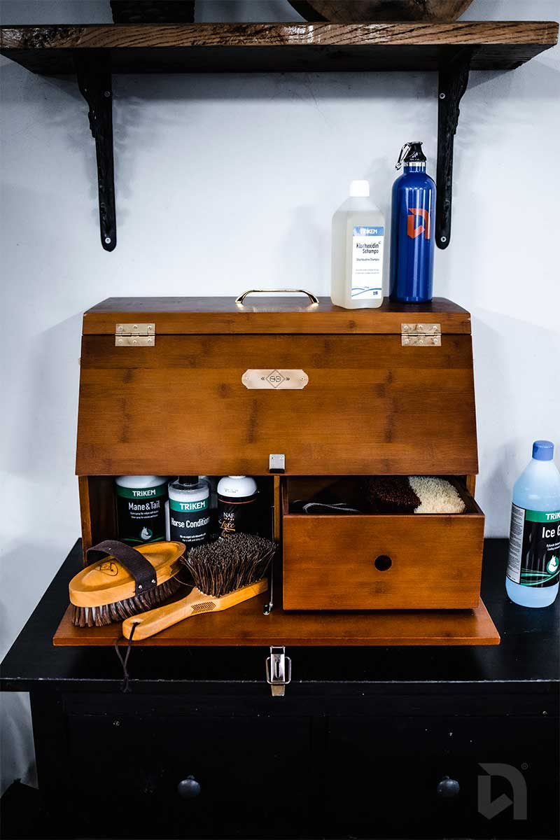 Skrzynka na szczotki Show Grooming