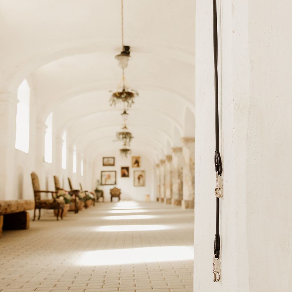 Uwiąz Box Lead & Cross Silicone Czarny