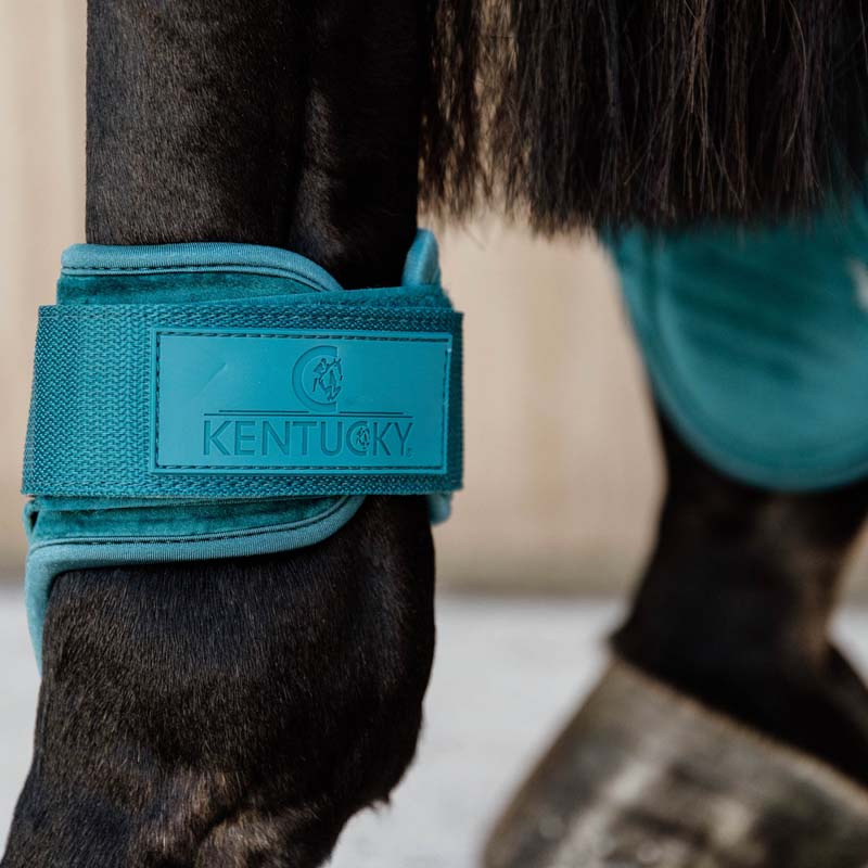 Ochraniacze skokowe tył Young Velvet Szmaragdowa zieleń