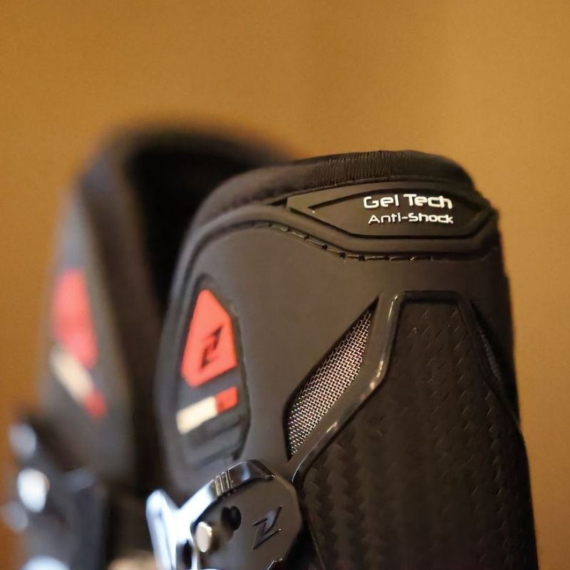 Ochraniacze skokowe przód Carbon Pro Czarne
