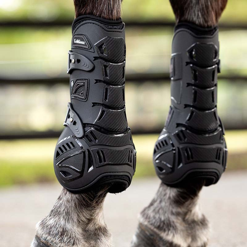 Ochraniacze skokowe przód Motion Cool Czarne