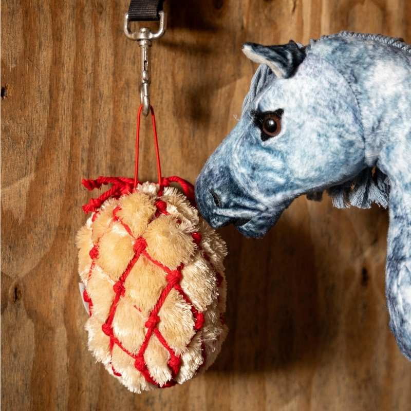 Siatka na siano Toy Pony Ember Czerwona