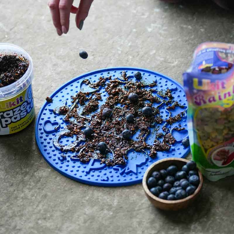 Mata do lizania Graze Maze Mata Lick Poziom 1 Niebieska