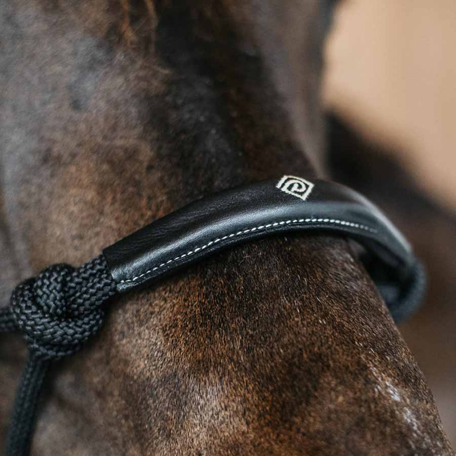 Kantar sznurkowy Training WBD Czarny